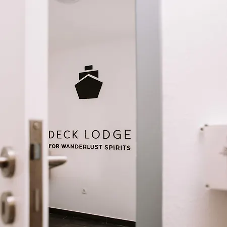 Deck 2* Peniche